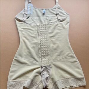 Women's Cream Shapewear‎ Bodysuit